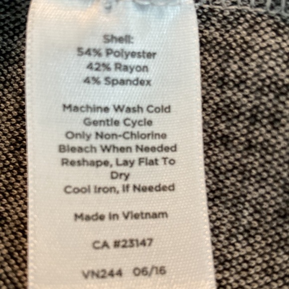 Talbots Black & White Top. Large - Picture 8 of 8